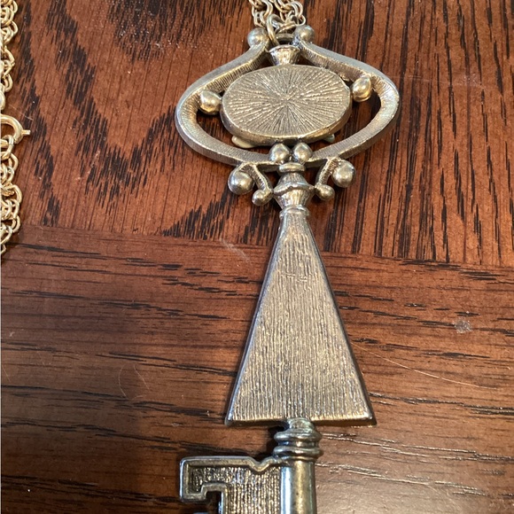 Vintage Key Necklace - Picture 6 of 6